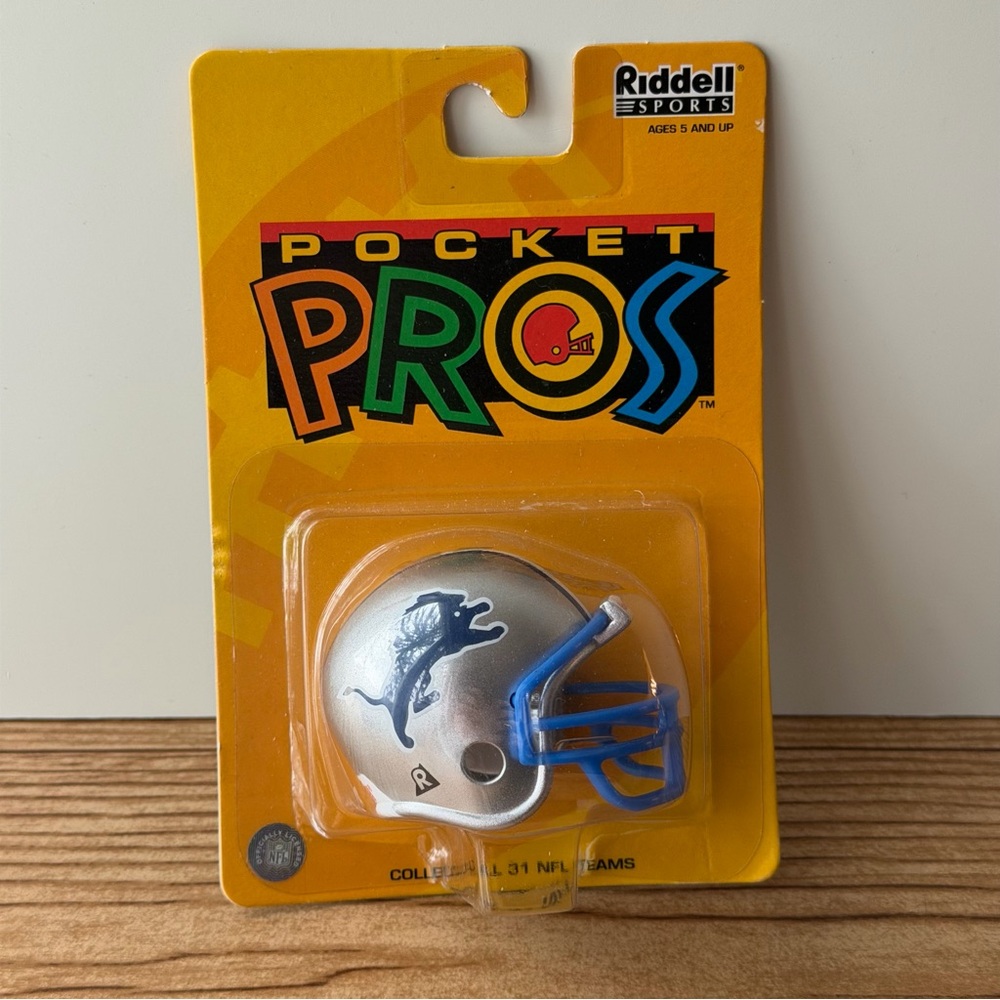 Riddell Sports NFL Pocket Pros Vintage Detroit Lions Mini Helmet 1999